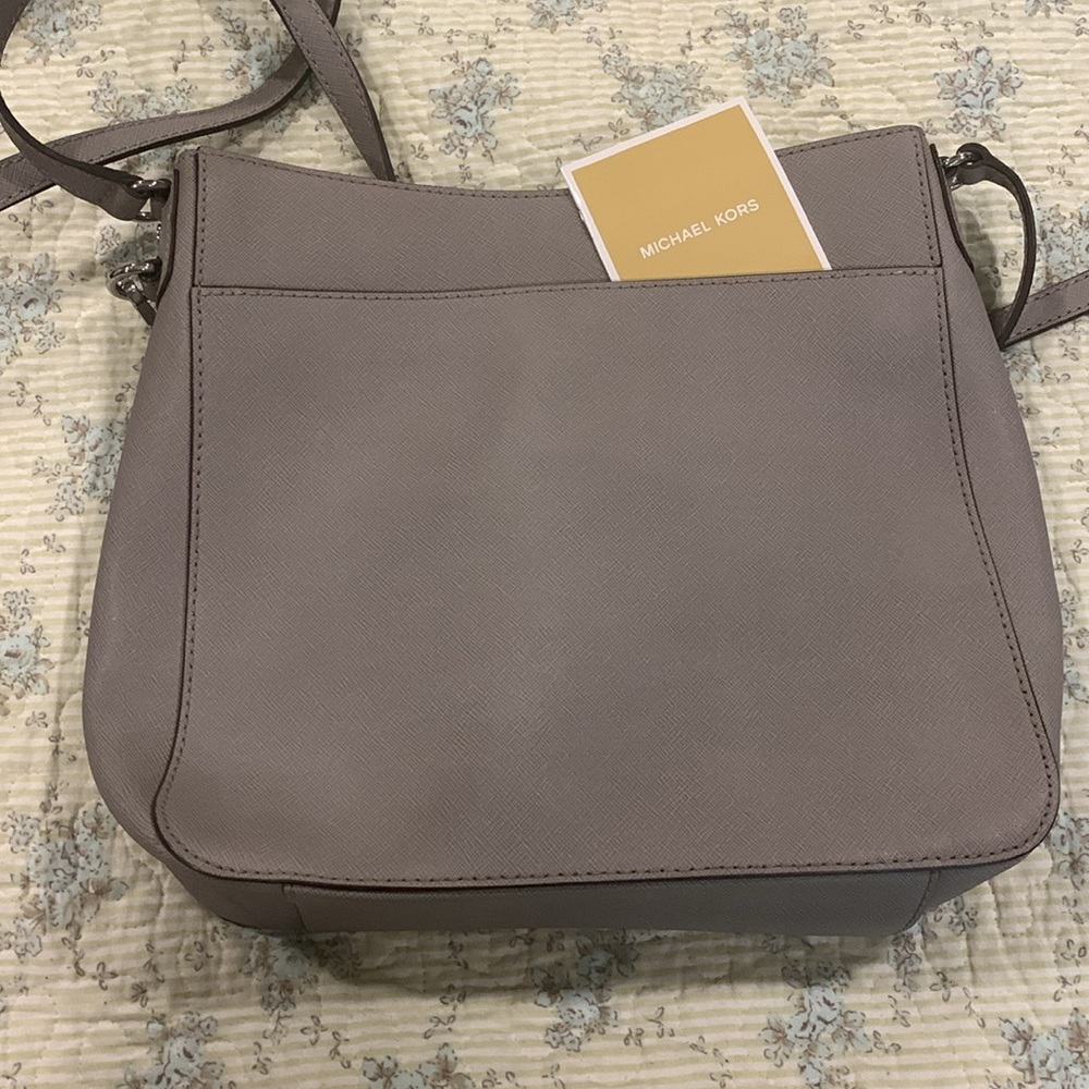 Michael Kors Crossbody Messenger Bag NWOT Gray Saffiano leather phone pocket+ - Picture 11 of 12